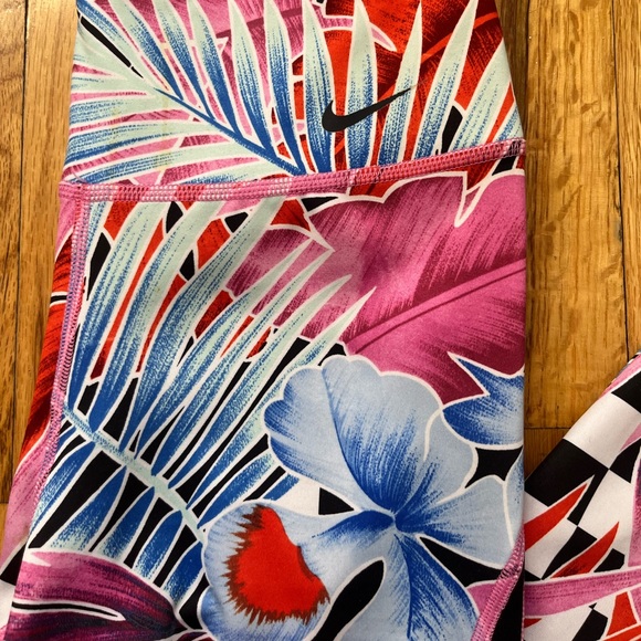 Nike dri-fit pink patterned leggings xs - Picture 4 of 5